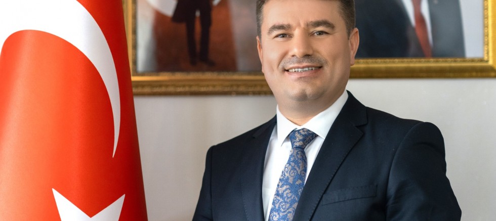 BELEDİYE BAŞKANI DR. EVREN DİNÇER KADİR GECESİ MÜNASEBETİYLE KUTLAMA MESAJI YAYIMLADI:  Kadir Gecesi’ne ulaşmanın manevi huzurunu yaşıyoruz!