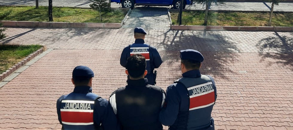 Jandarma, “Kasten Öldürme” suçundan aranan şahsı yakaladı