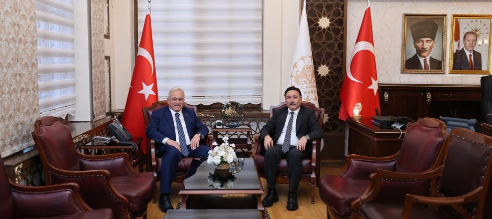 Kayseri Valisi Çiçek’ten, Vali Mehmet Ali Kumbuzoğlu’na nezaket ziyareti!