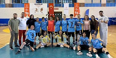 Aksaraylı kızlar Türkiye Beşincisi oldu!