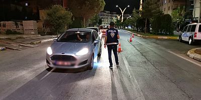 GBT sorgusunda, 19 aranan şahıs yakalandı