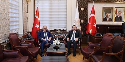 Kayseri Valisi Çiçek’ten, Vali Mehmet Ali Kumbuzoğlu’na nezaket ziyareti!